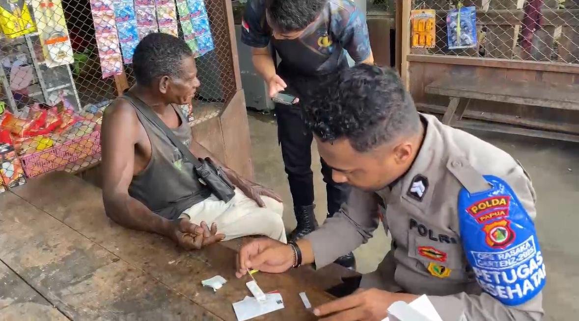 Lakukan Pemeriksaan kesehatan di Logpon Subsatgas Keladisagu temukan banyak Penyakit Malaria