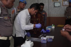 Polda Papua Barat Musnahkan Barang Bukti Narkotika Jenis Sabu Sebanyak 17,52 Gram