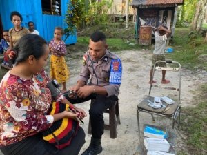 Subsatgas Keladi Sagu Berikan Pelayanan Kesehatan Bagi Warga Dewasa dan Anak-anak di Kabupaten Yalimo