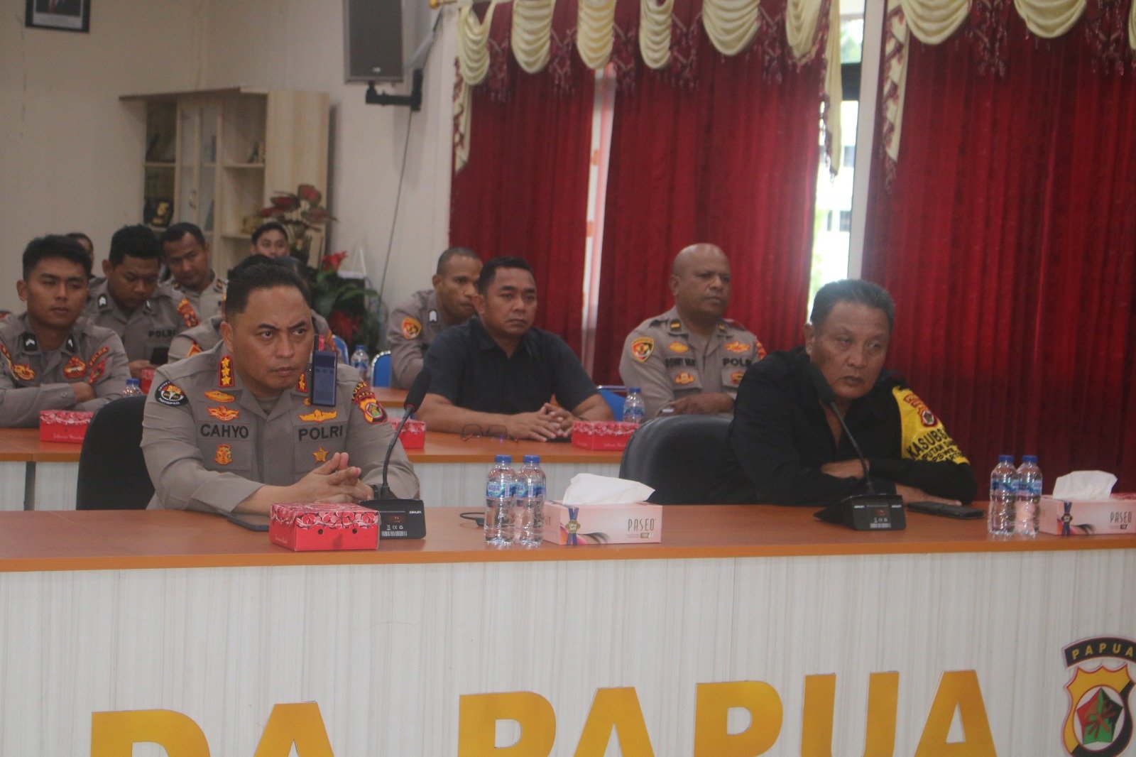 Polda Papua Siap Pertahankan Predikat “Informatif”, Gelar Rapat Persiapan Monev KIP 2025