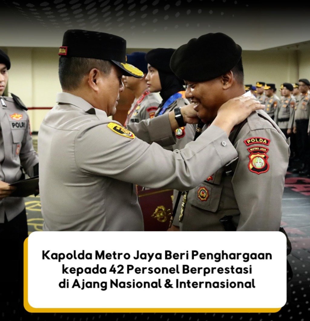 Kapolda Metro Jaya Beri Penghargaan ke 42 Personel Berprestasi di Ajang Nasional & Internasional