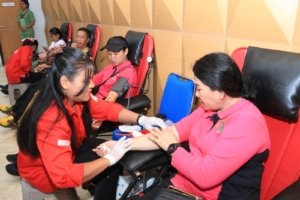 Polda Papua Berpartisipasi Menyambut Hut RI, Ribuan Masyarakat Olahraga Bersama Warnai Semangat Jelang Dirgahayu Republik Indonesia ke-80