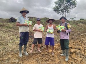 Polres Teluk Bintuni Dukung Program Swasembada Pangan Nasional dengan Bantuan Bibit Jagung