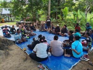 Berbagi Kasih, Kapolres Merauke Pimpin Bakti Sosial Di Kampung Sarapu