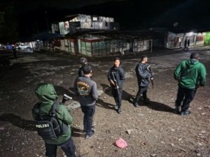 Polres Tolikara Melalui Tim Patroli Regu II Siaga Laksanakan Patroli Malam Hari Di Wilayah Hukum Polres Tolikara