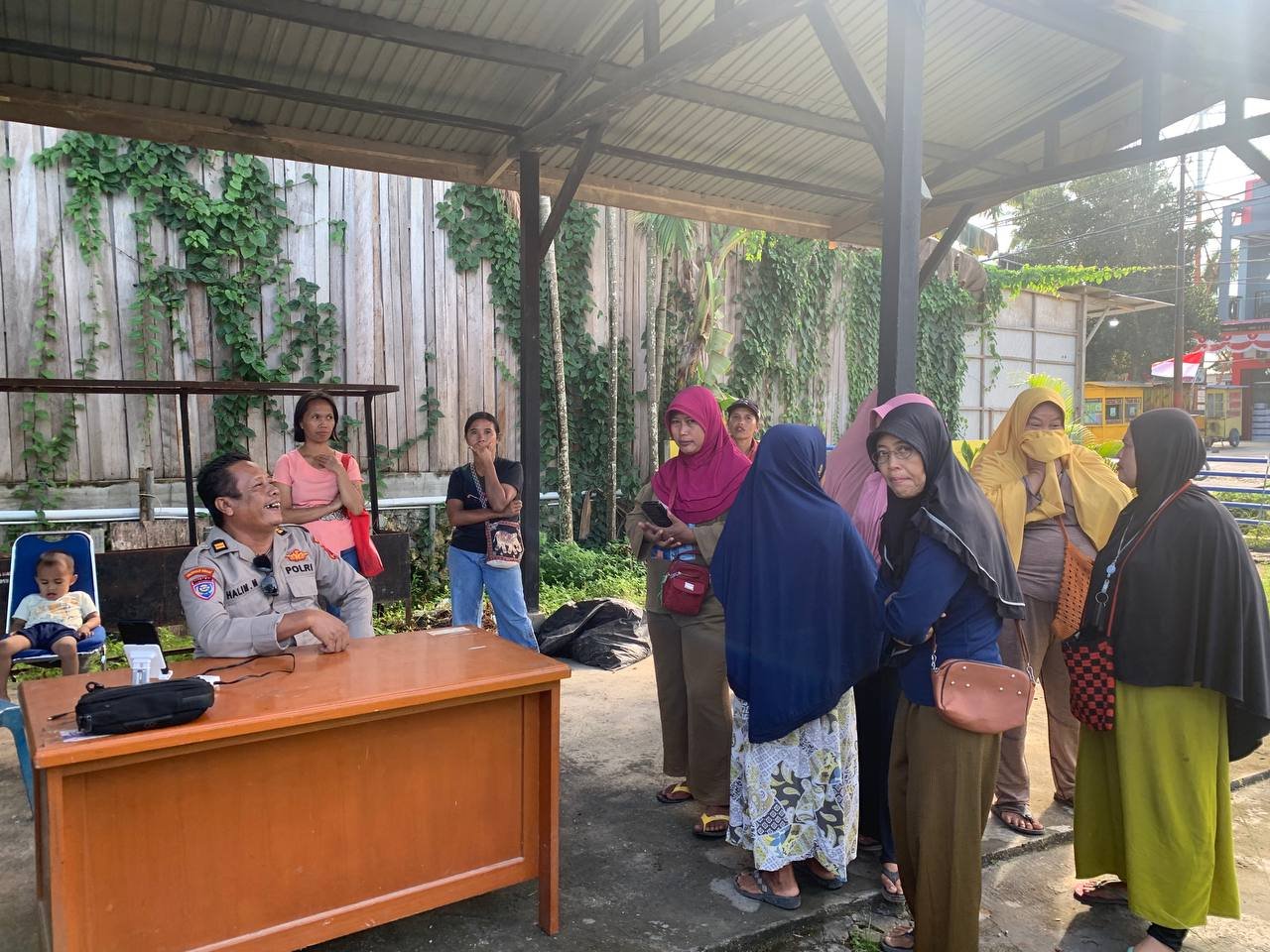 Warga Koya Barat Nikmati Beras Murah dari Program GPM Polda Papua