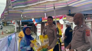 Polda Papua Gelar Gerakan Pangan Murah di Aspol Kloofkamp, Sediakan 100 Sak Beras Harga Terjangkau untuk Warga