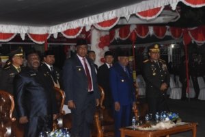 Polda Papua Barat Ikuti Upacara Taptu dan Pawai Obor Peringatan HUT ke-80 Kemerdekaan RI