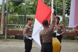 Polres Fakfak Gelar Upacara HUT ke-80 Kemerdekaan RI: Kobarkan Semangat Nasionalisme, Teguhkan Pengabdian Polri untuk Negeri
