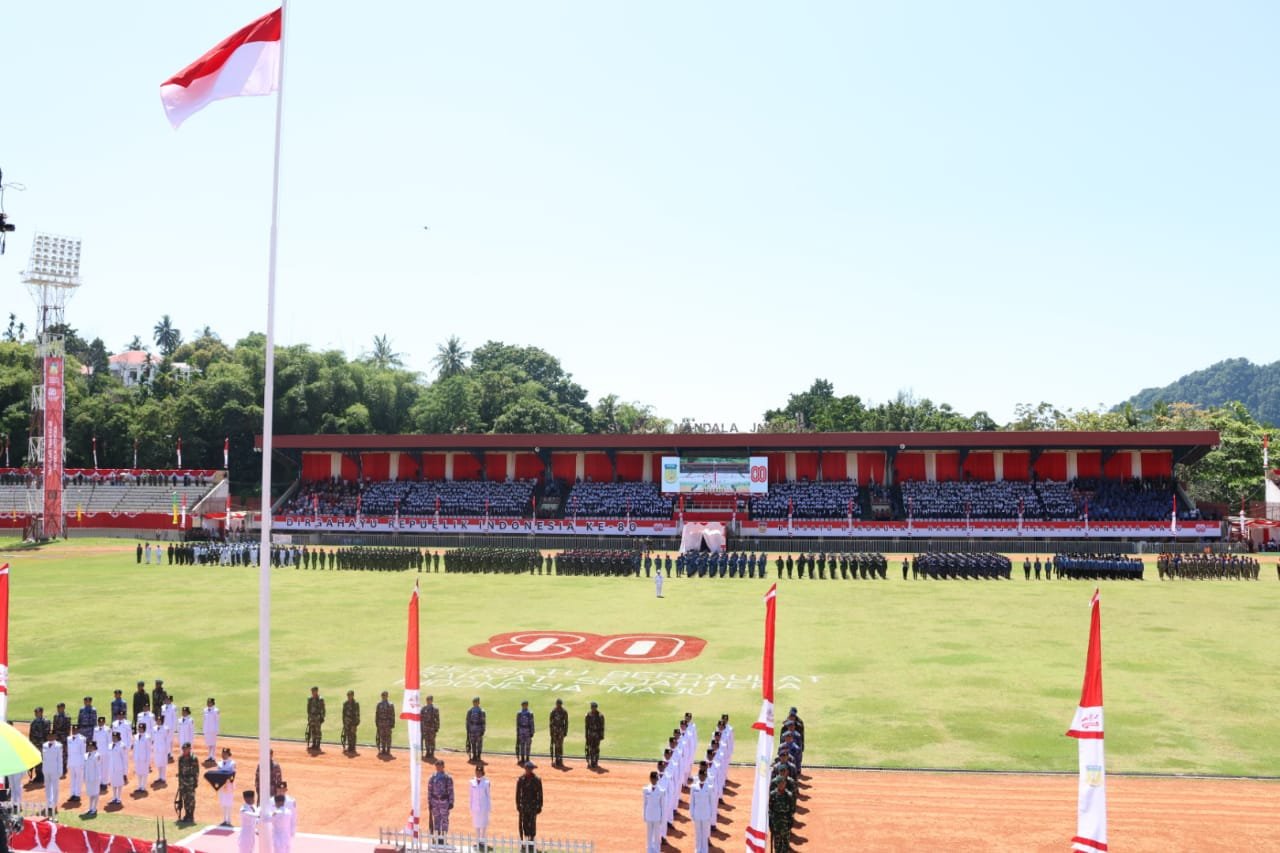 Upacara HUT ke-80 RI di Stadion Mandala, Kapolda Papua Ajak Warga Perkuat Nasionalisme