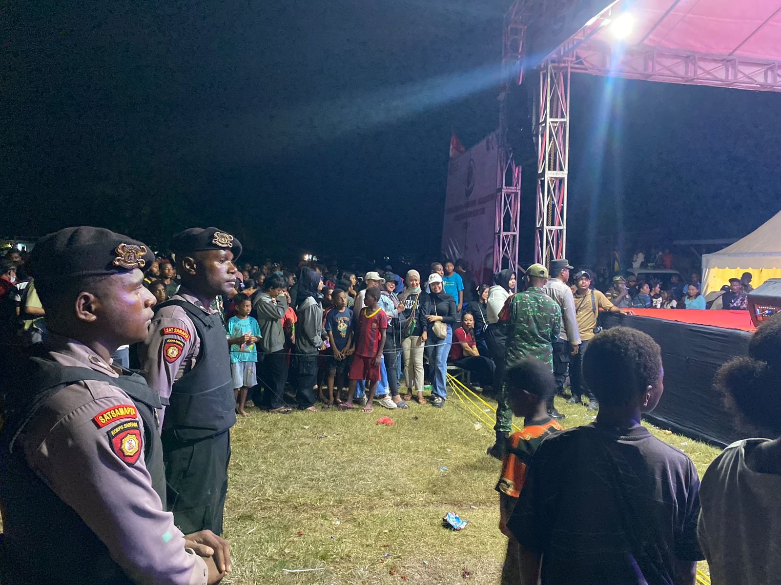 Polres Sarmi Laksanakan Pengamanan Pesta Rakyat HUT RI di Lapangan Merdeka