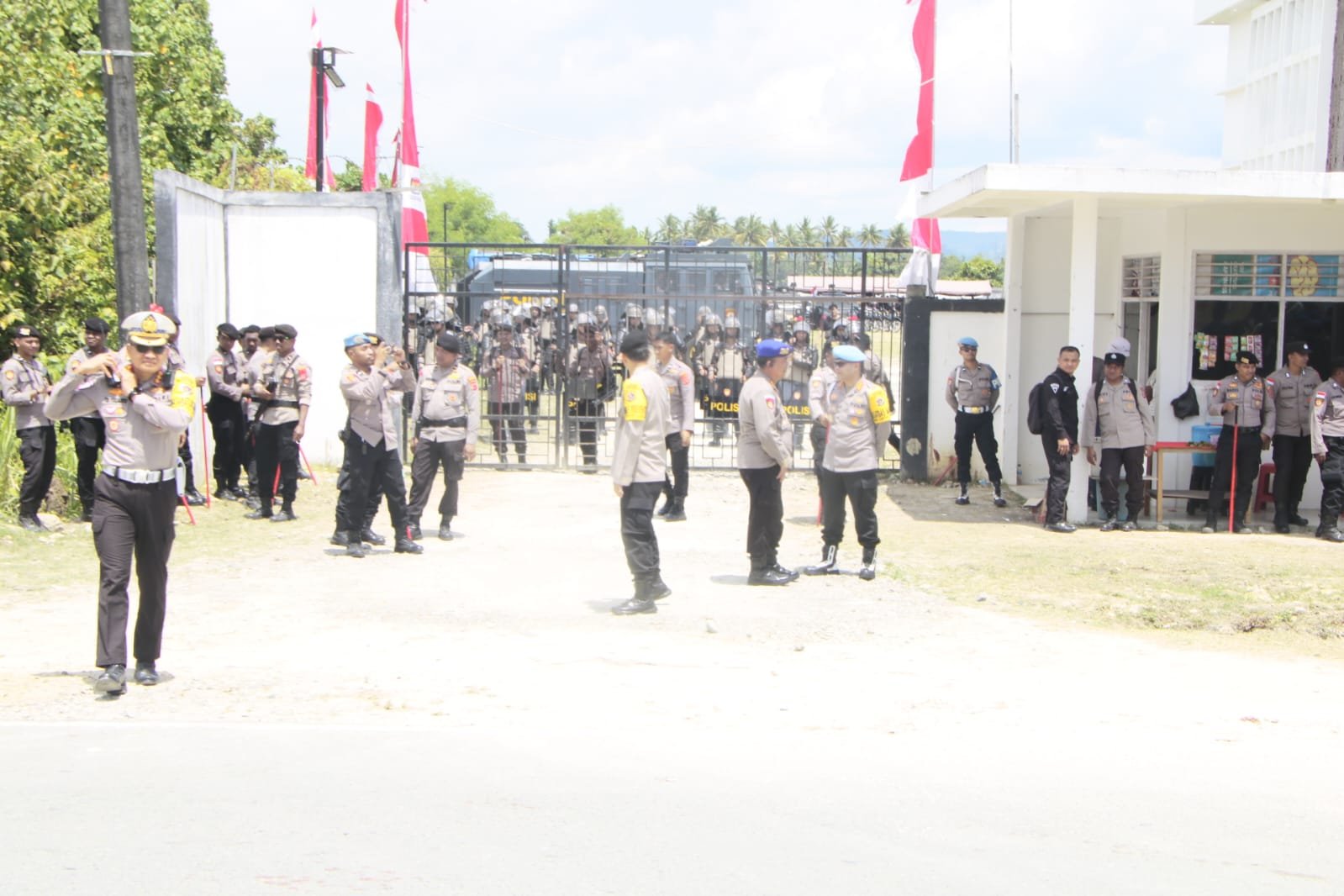 Polda Papua Amankan Rekapitulasi PSU Pilgub Papua 2024, Masyarakat Diminta Jaga Kondusifitas