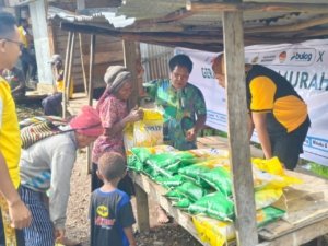 Polres Lanny Jaya Gelar Operasi Gerakan Pangan Murah Tahap II, Salurkan 1.000 Kg Beras di Dua Kampung