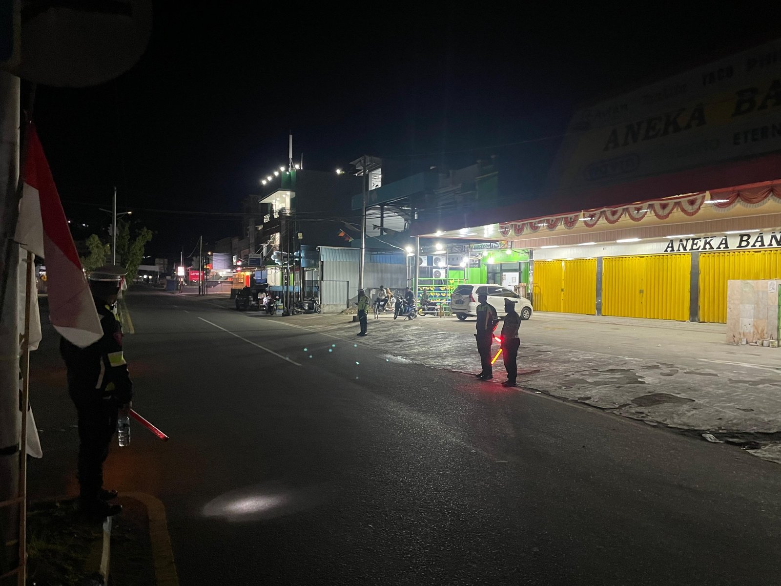 Ditlantas Polda Papua Barat Gelar Blue Light Patrol di Wosi AMD Cegah Balap Liar