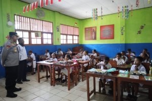 Irwasda Polda Papua Tinjau Langsung Pendistribusian Makan Bergizi Gratis di Kota Jayapura