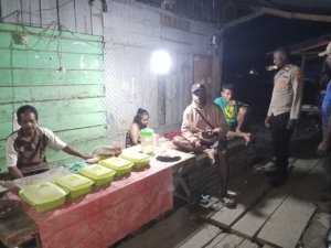 Sambangi Warga Sekitar, Polsubsektor Urfas Komitmen Jaga Kemitraan dan Kamtibmas