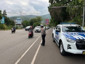 Ditlantas Polda Papua Rutin Gelar Strong Point Pagi Hingga Malam Demi Wujudkan Kamseltibcar Lantas