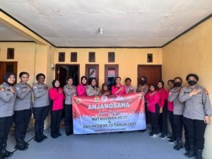 Polwan Polres Merauke dan Bhayangkari Gelar Anjangsana, Wujud Kepedulian di Momen HUT Polwan ke-77 dan HKGB ke-73