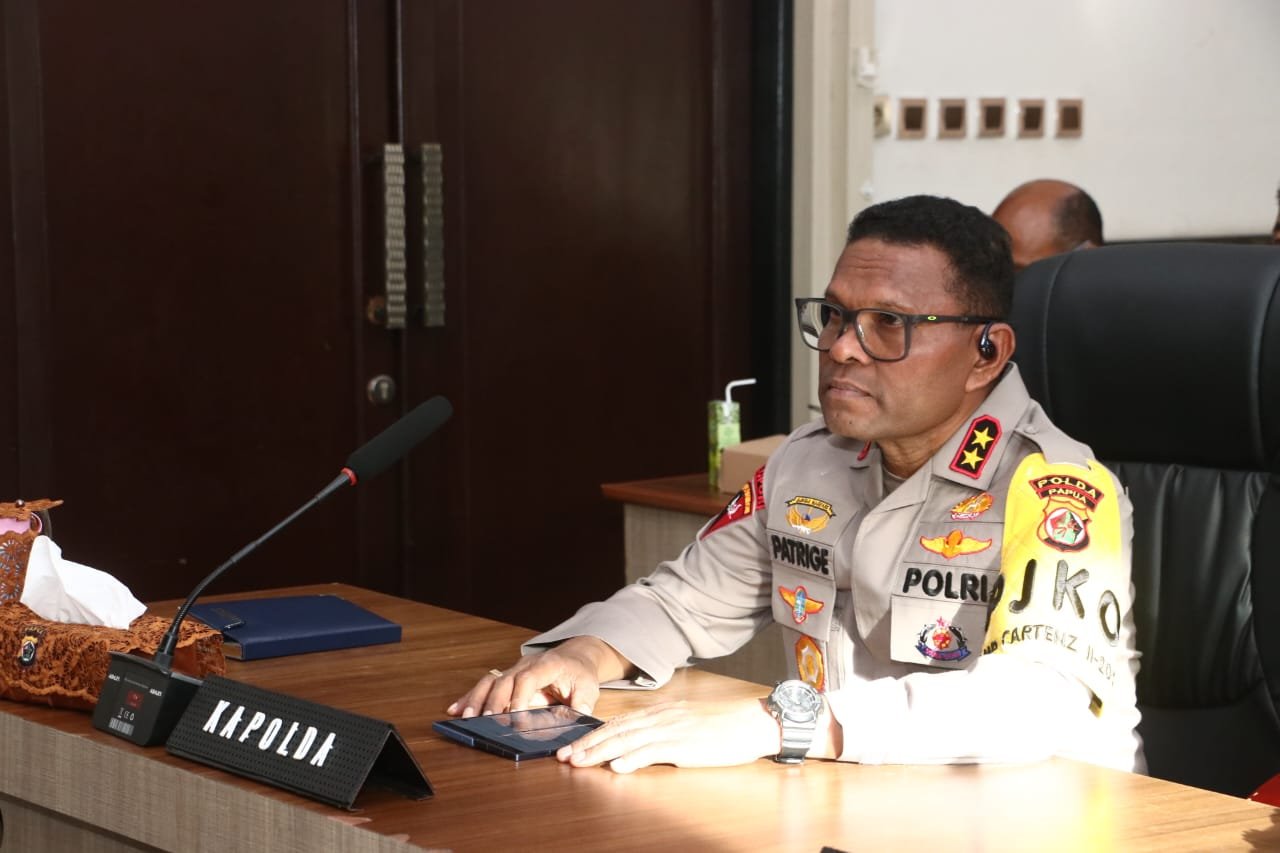 Polda Papua Gelar Zoom Meeting, Kapolri Tekankan Kesiapan Polri dalam Menghadapi Dinamika Kamtibmas dan Aksi Unjuk Rasa