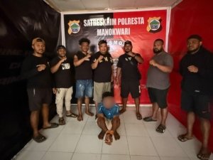 Polda Papua Barat melalui Polresta Manokwari Tangkap Pelaku Curat di Manokwari, Satu Masih Diburu