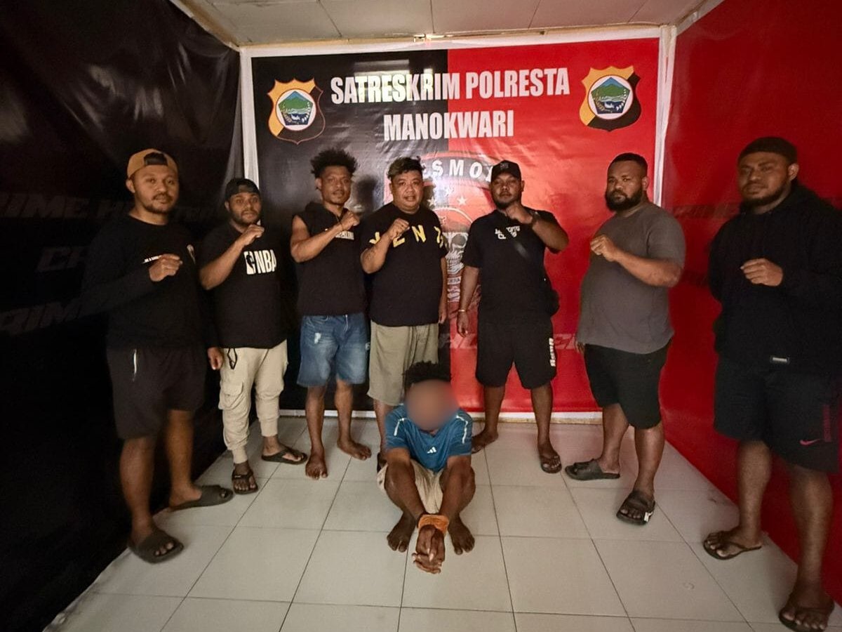Polda Papua Barat melalui Polresta Manokwari Tangkap Pelaku Curat di Manokwari, Satu Masih Diburu