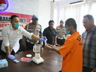 Polda Papua Barat Musnahkan Barang Bukti Narkotika Jenis Sabu Hasil Ungkap Kasus di Manokwari