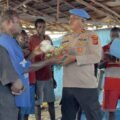Dukung Ketahanan Pangan Nasional, Polres Asmat Serahkan Bantuan Jaring Ikan kepada Kelompok Nelayan