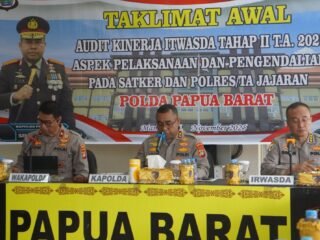 Kapolda Papua Barat Pimpin Taklimat Awal Tahap II Audit Kinerja di Mapolda Papua Barat