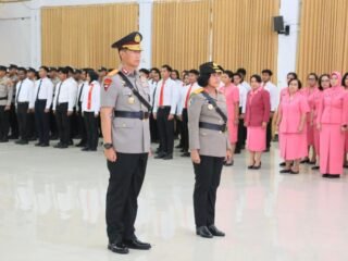 Kapolda Papua Barat Pimpin Penyambutan Wakapolda Papua Barat dan Sertijab Tujuh Pejabat Utama