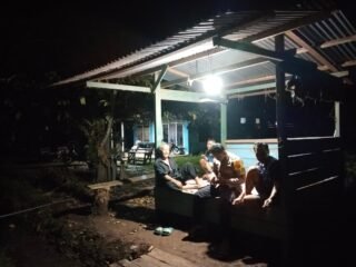 Ciptakan Rasa Aman, Personel Polsek Kurik Laksanakan Sambang Poskamling di Distrik Kurik