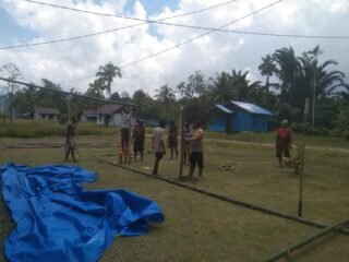 Wujud Kepedulian Polri, Polsek Tor Atas Laksanakan Bantuan Duka di Kampung Seser