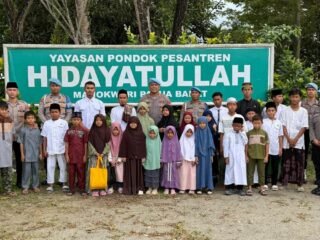 Bidpropam Polda Papua Barat Gelar Bakti Religi Di Pesantren Hidayatullah Manokwari