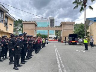 Hari Ke-6 Operasi Ketupat Cartenz 2026, Polda Papua Intensifkan Patroli di Jalur Rawan dan Pusat Keramaian Entrop