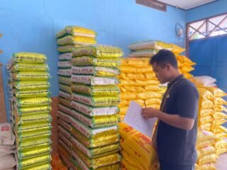 Polres Supiori Pantau Harga Pangan di Ritel dan Pasar Tradisional, Sejumlah Komoditas Melebihi HET