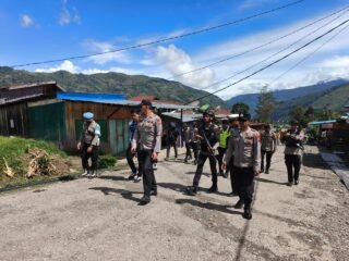 Polres Tolikara Tingkatkan Patroli Rutin, Ciptakan Rasa Aman di Tengah Masyarakat